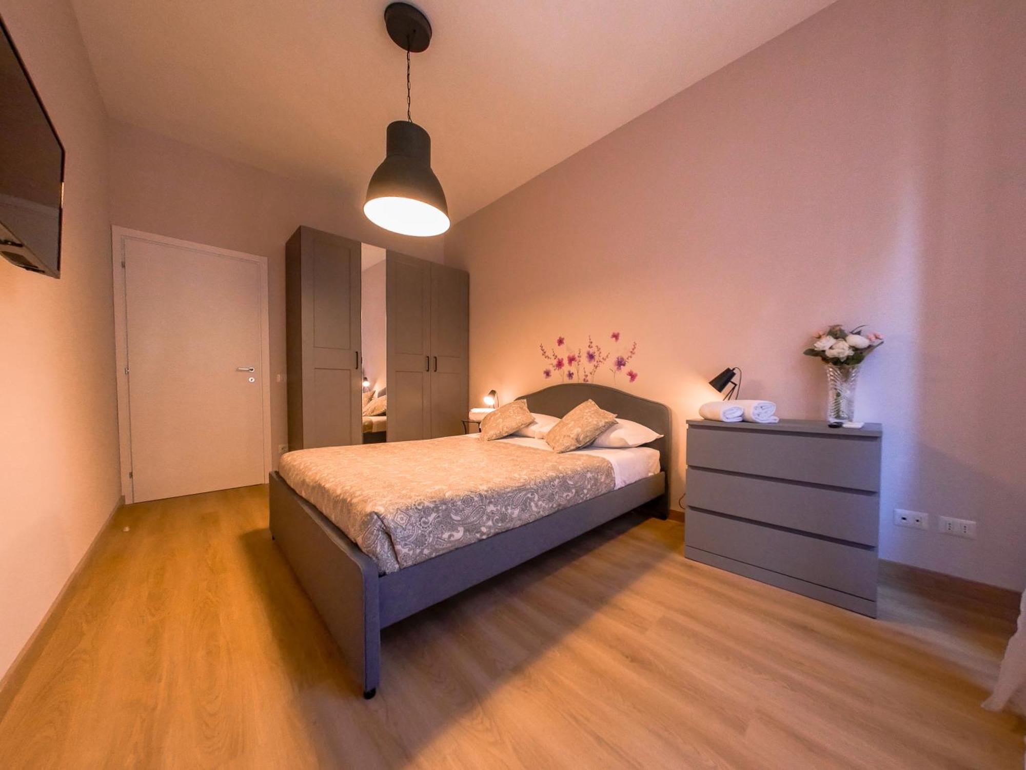 Chic Modern 2-Bedroom Near Metro Rom Exterior foto
